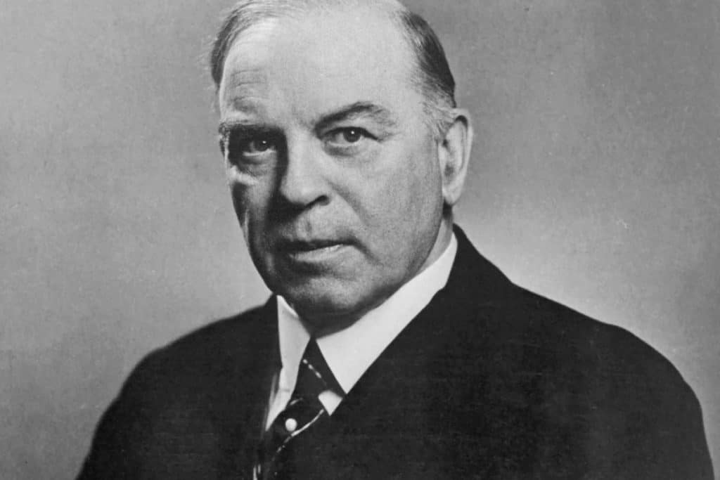 Black and white photo of Mackenzie King